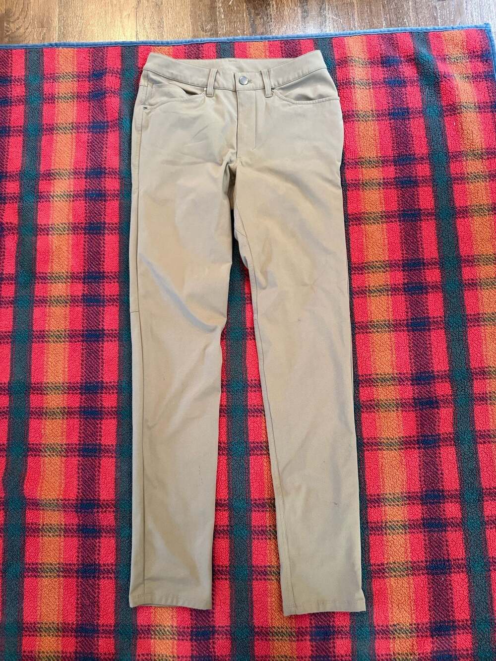 Lululemon ABC Pant Classic Fit Tech Canvas Khaki Trousers